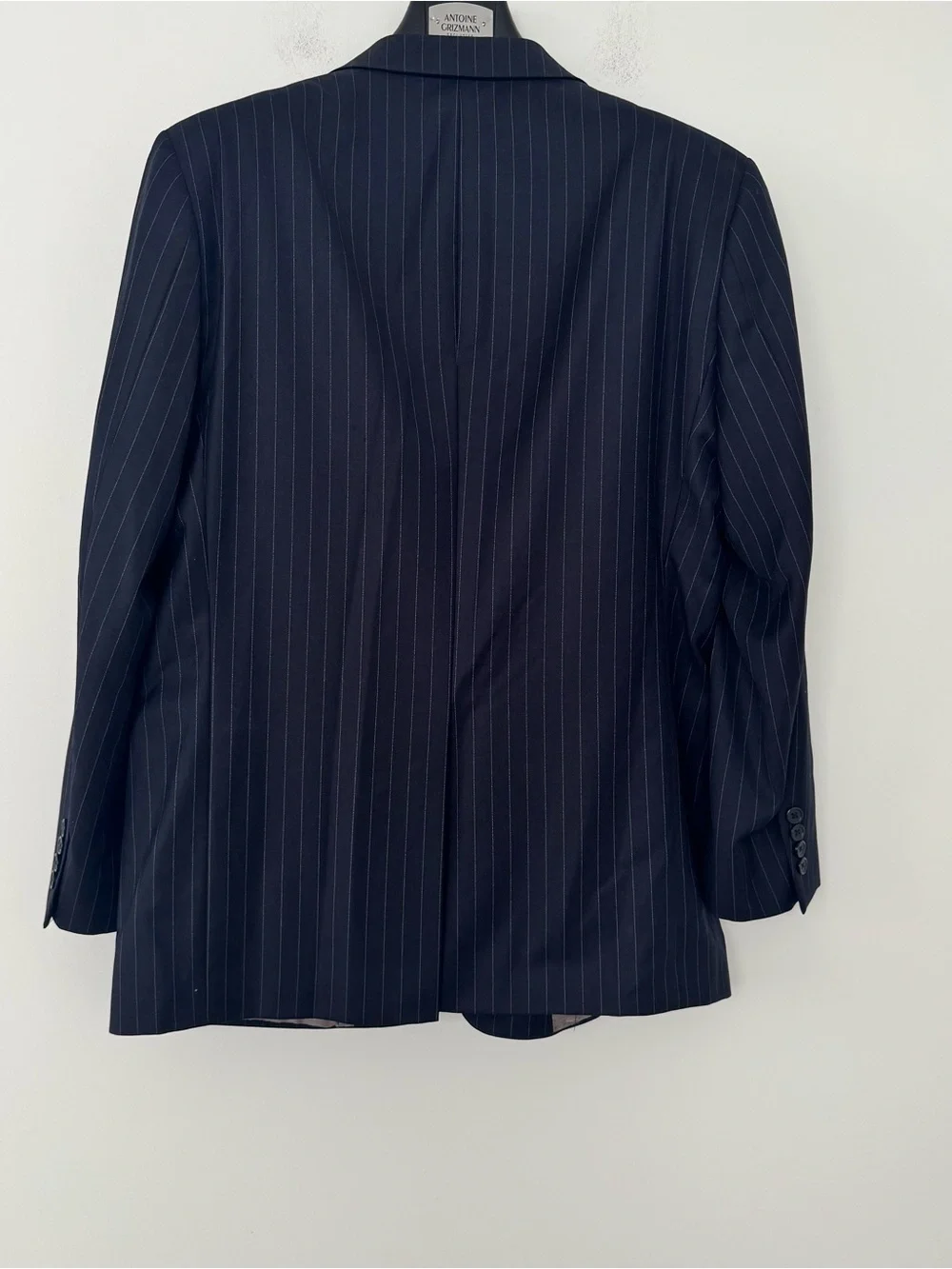 Hart Schaffner Marx 2 pc Suit 44R 40x32 Navy Blue Pinstripe Wool Blazer USA Made